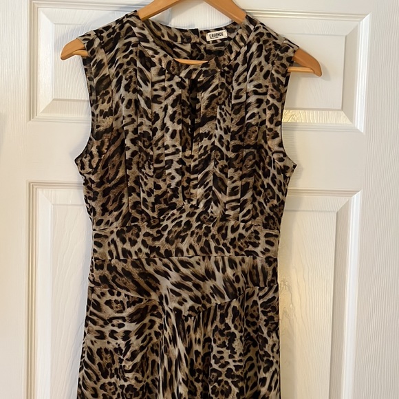 L'AGENCE Dresses & Skirts - L’ AGENCE Animal print midi Dress 👗 with lining.